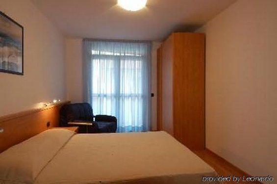 لينانو سابيادورو Aparthotel Esperya المظهر الخارجي الصورة