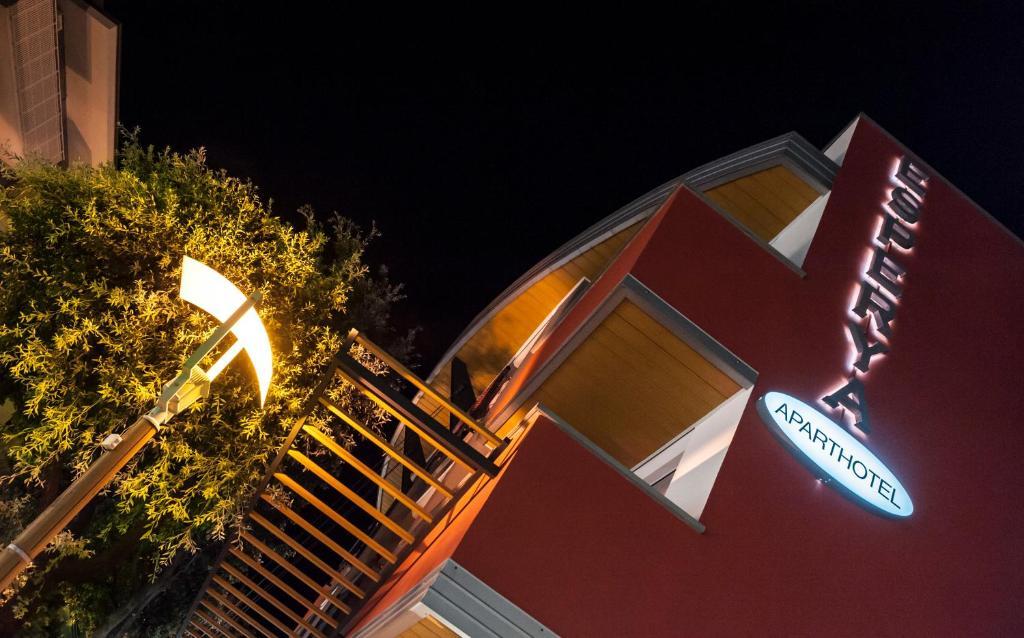 لينانو سابيادورو Aparthotel Esperya المظهر الخارجي الصورة