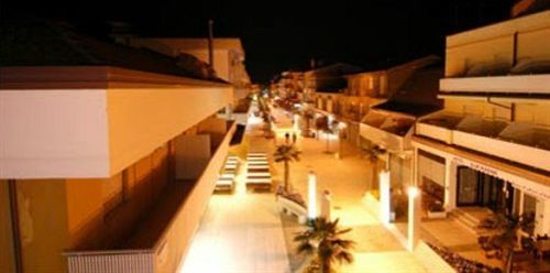 لينانو سابيادورو Aparthotel Esperya المظهر الخارجي الصورة